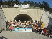 1班:東生駒トンネル出口にて