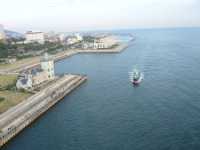 通路から東の海を見渡したところです。