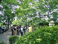・疏水建設に尽力された田邊朔郎先生の銅像と疏水建設で命を亡くされた方々の慰霊碑を感慨深く見学しました。